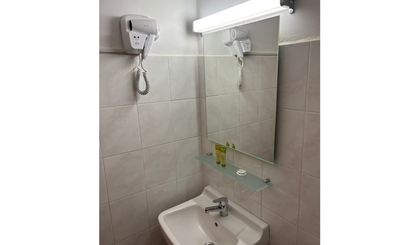 Ενοικιαζόμενα δωμάτια στα Λουτρά Αιδηψού , Διαμονή στην Βόρεια Εύβοια
